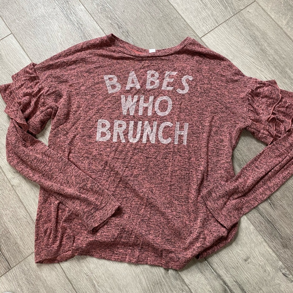 Lightweight sweatshirt! Ruffle sleeve